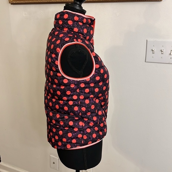 Girls Nike Alliance Graphic Reversible Puffer Vest, Sz. Medium. - Picture 6 of 10